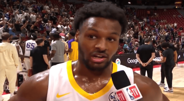 有富策略 布朗尼：教练组让我在防守端死缠对手，希望我放开手脚打球